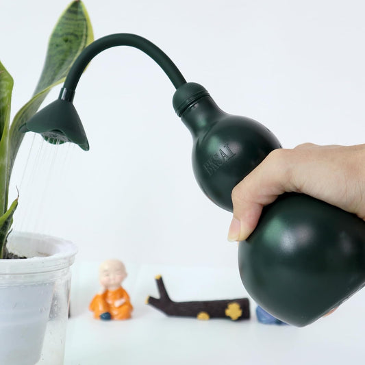 Squeeze Bottles for Plants, 22oz Small Watering Can for Succulent, Muti-Function Squirt Bottle for Seedling Watering, Wash, Tattoo, Dark Green