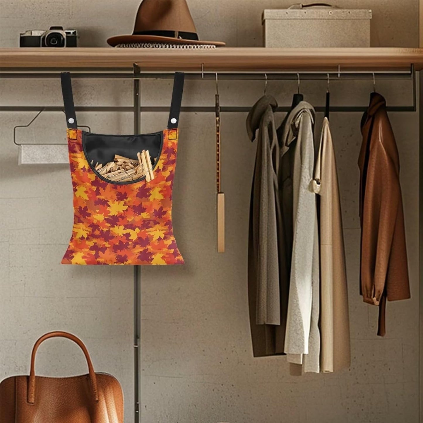 Maple Leaf Clothespin Storage Hanger Bags Beer Laundry Clothespin Bag, Clothespin Bag with a Large Opening, Hanging Storage Organizer with Hanging Rope for Indoor Outdoor